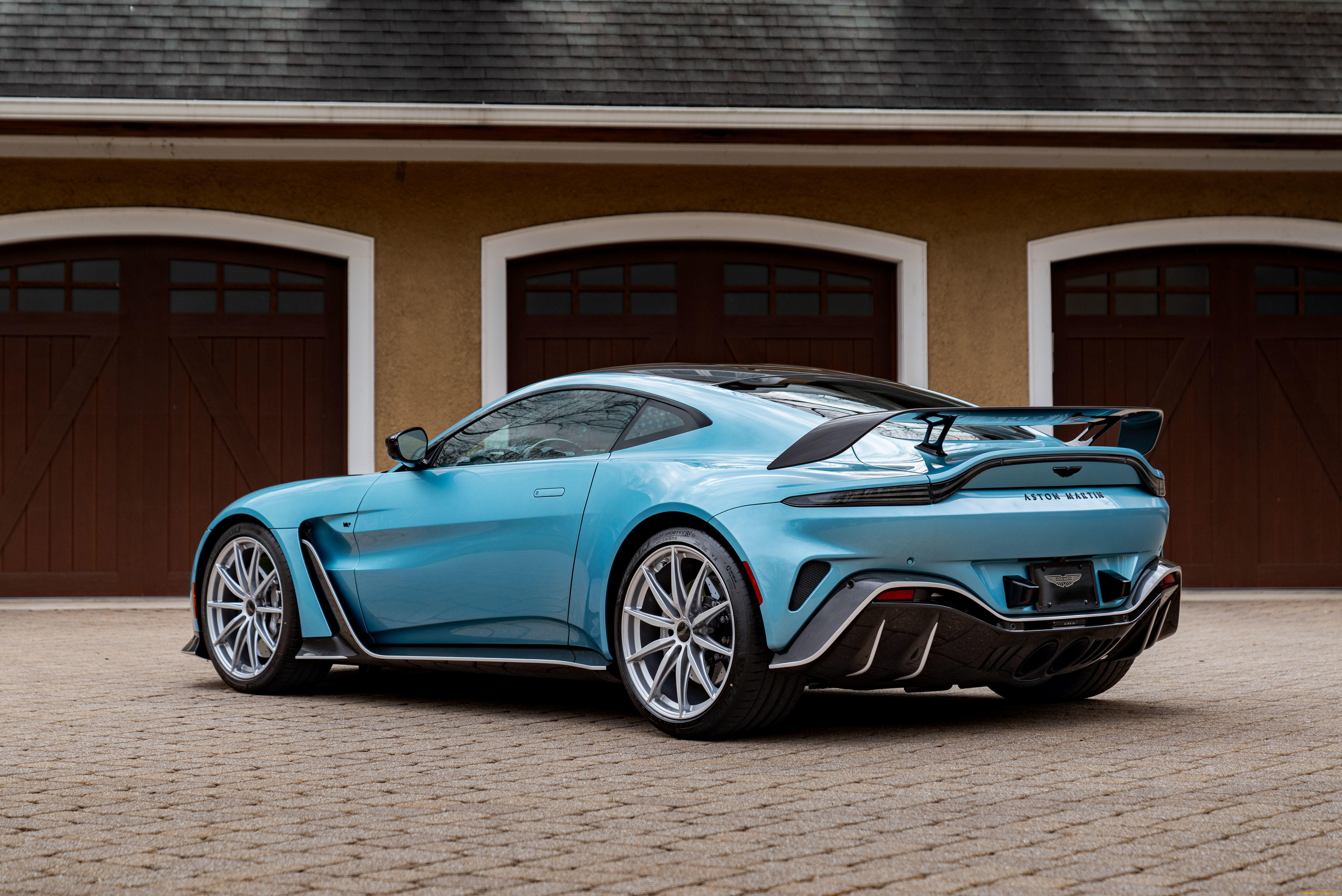 , aston martin, aston-martin